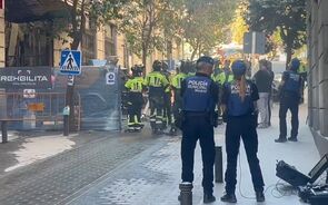 Prédio desaba no centro de Madrid. Há pelo menos quatro pessoas presas nos escombros e uma ferida