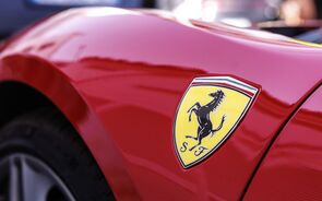 Crise política em França tira 'gás' às bolsas europeias. Ferrari tombou mais de 15%