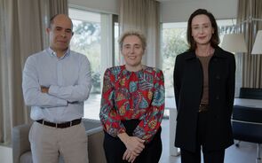 Minette Belingan (à direita) sucede a Miguel Mota Freitas (à esquerda) na Worten, do grupo liderado por Cláudia Azevedo (ao centro)