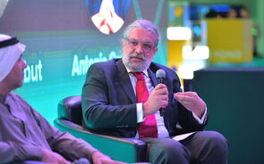 António Azevedo Campos diz que é preciso internacionalizar Portugal.