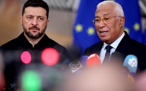 Zelensky em Bruxelas com o presidente do Conselho Europeu, António Costa