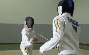 Será que os atiradores de esgrima poderão usar máscaras?