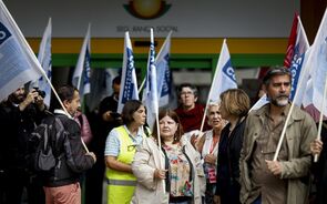 Greve na função pública com adesão de 80% exige aumentos salariais e melhores condições