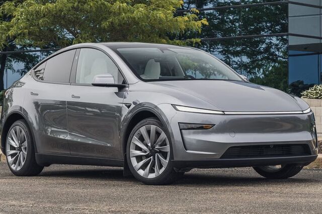 Tesla deve apresentar versão mais barata do Model Y esta terça-feira