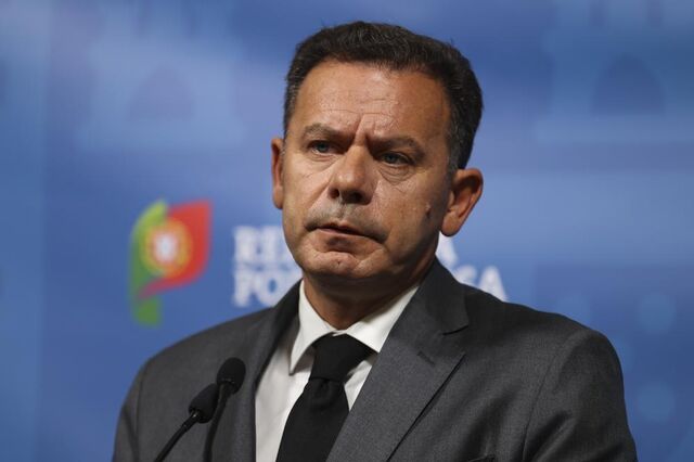 Montenegro diz que fluxos entre Portugal e Angola estão 'bem regulados' 