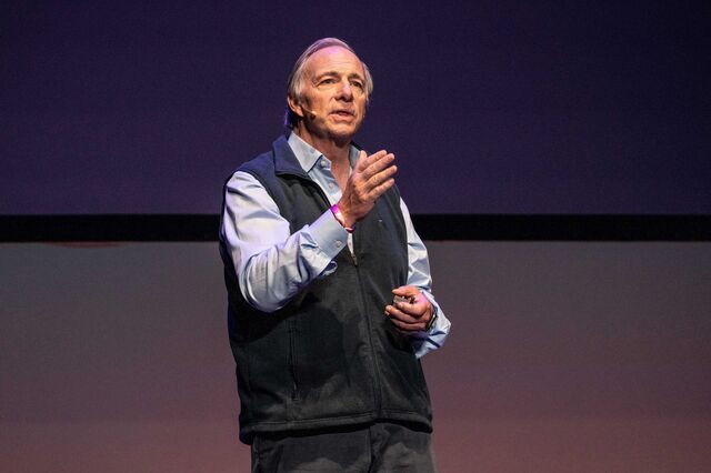 Ray Dalio aconselha investidores a deterem mais ouro que o habitual  