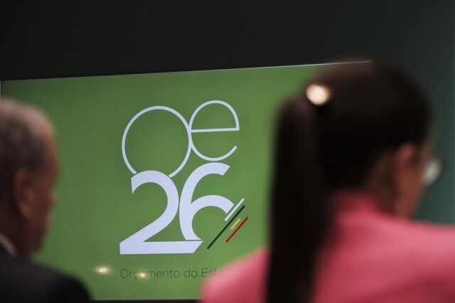 Bruxelas já não espera excedente de Sarmento pelo menos até 2027