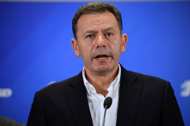 Bipartidarismo de pé com Chega longe de PS e PSD