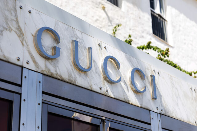 Bruxelas multa Gucci, Chloé e Loewe em 157 milhões por restringirem preços de revenda