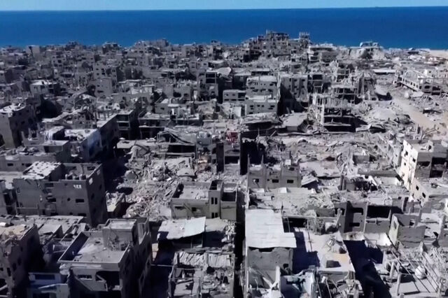 Drone mostra a destruição em Gaza após dois anos de guerra