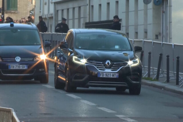 Ex-Presidente francês Nicolas Sarkozy chegou à prisão de La Santé, Paris