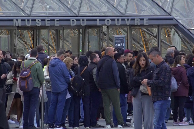 Museu do Louvre reabre três dias após roubo de joias