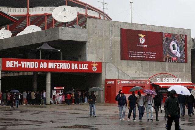 Eleições no Benfica: mais de 78.000 votantes a duas horas do fecho das urnas