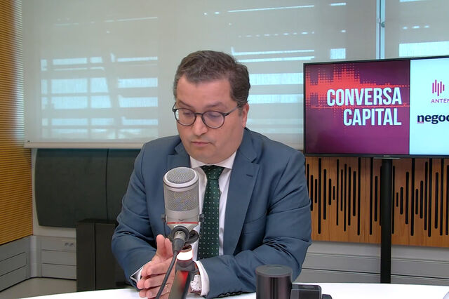 Ministro das Finanças garante que 'tudo fará' para manter excedente em 2026