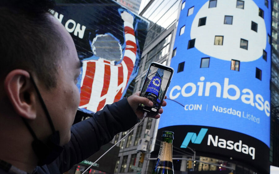 A Coinbase continua a deter o título de maior entrada em bolsa para uma empresa cripto.