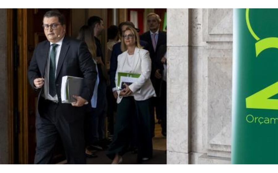 Ministro das Finanças apresentou a proposta do Orçamento do Estado para 2026 a 9 de outubro.