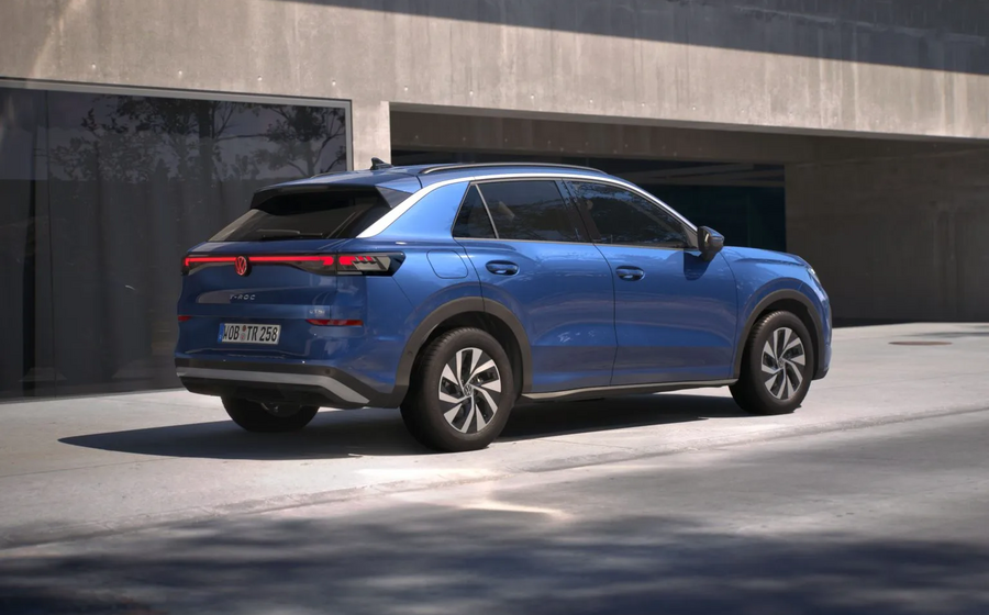 Primeiros T-Roc híbridos saem da Autoeuropa em Palmela, Portugal.