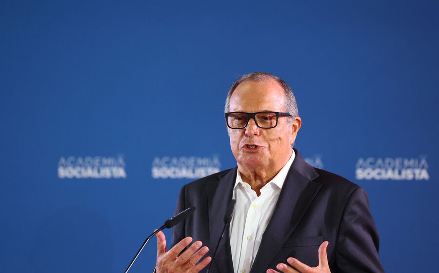 Carlos César comenta resultados eleitorais do PS