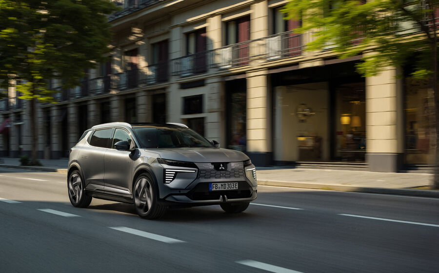 Mitsubishi Eclipse Cross reinventado Mitsubishi Eclipse Cross.mp4