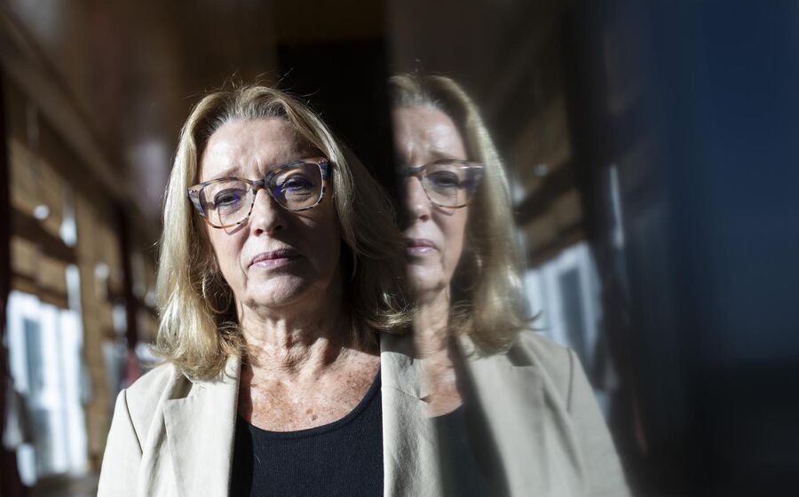 A ministra sustenta que a postura do Governo não se alterou.