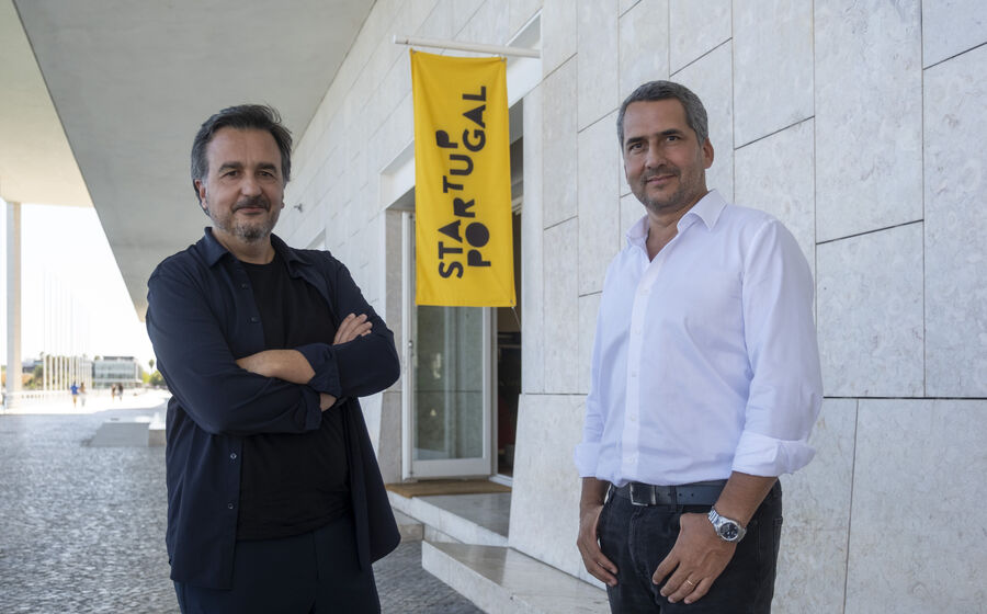 Alexandre Santos e Miguel Aguiar, presidente e CEO da Startup Portugal, preparam-se para colocar o pé no acelerador na validação dos vales e vouchers para startups.
