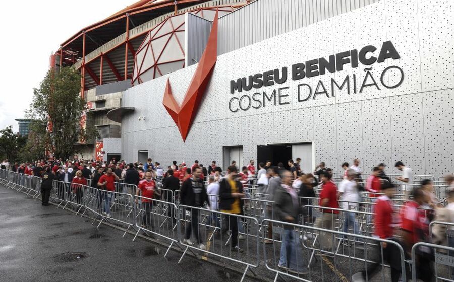 Mais de 85 mil sócios votaram, batendo o recorde mundial.