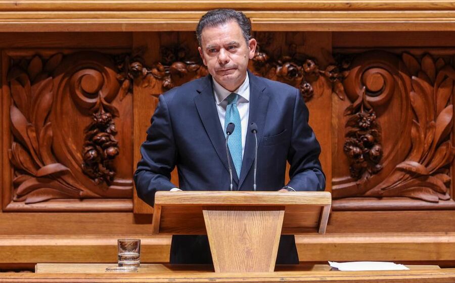 Montenegro avisa: margem curta para alterações orçamentais no debate do Orçamento do Estado para 2026