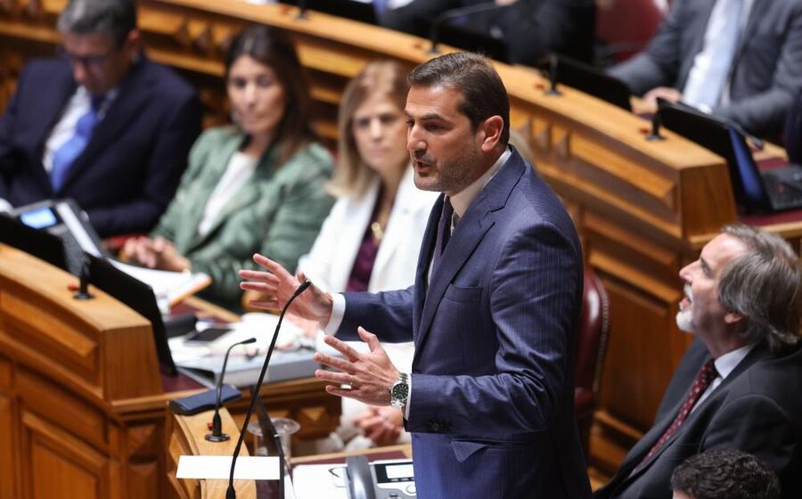 Hugo Soares, líder parlamentar do PSD, na  Assembleia da República sobre Orçamento do Estado para 2026