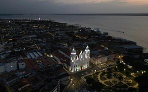 COP30 em Belém: Brasil acolhe conferência climática para debater metas de transição energética.