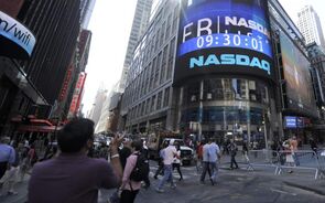 Bolsas dos EUA descem com receios de retração no mercado. Nasdaq cede mais de 2%
