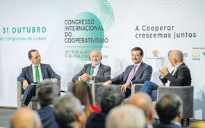 O debate sobre “O papel que a banca cooperativa pode desempenhar no futuro da economia global” contou com a participação de João Duque, Bernabé Sánchez-Minguet Martínez, e Sérgio Raposo Frade. 