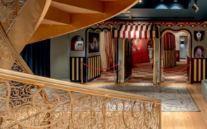 Está a nascer na Joalharia do Carmo portuense uma escadaria trabalhada com 313 km de fio de ouro.