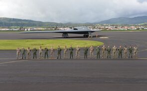 Trabalhadores da Base das Lajes pedem adiantamento salarial devido a atrasos