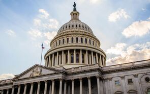 Senado dos EUA aprova acordo para reabertura do Governo após paralisação orçamental