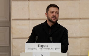 Zelensky fecha acordo “histórico” com França para a compra de 100 aviões de combate 