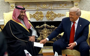 Arábia Saudita aumenta investimento nos EUA para um bilião de dólares 