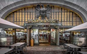 McDonald's Imperial, localizado na portuense Avenida dos Aliados. 
