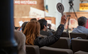 Leilão da Santa Casa resulta em 2,19 milhões com cinco imóveis vendidos.