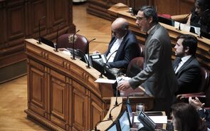 PS dá mais tempo para clarificar compatibilidade com Diretiva do IVA.