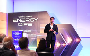 lBjörn Schaubel referiu que a aceleração da mobilidade elétrica está a transformar o mercado europeu e Portugal destaca-se como um dos países mais avançados na adoção de veículos elétricos. 