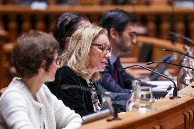 
Governo prepara incentivos fiscais às contas-poupança 