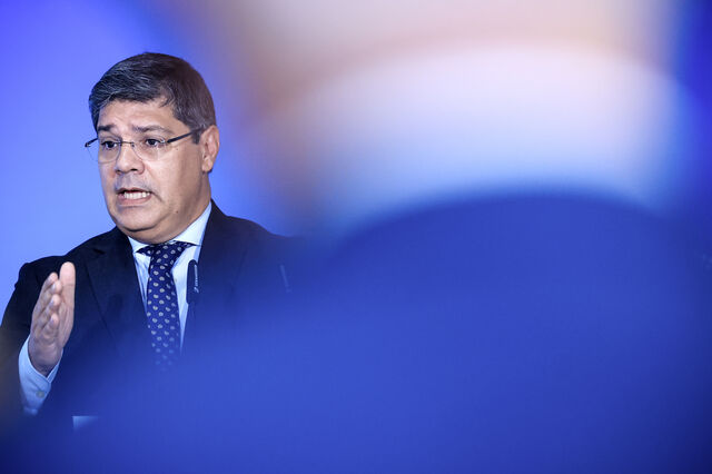 PS quer congelar propinas e proibir venda de imóveis do Estado com aptidão habitacional