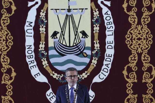 Moedas toma posse em Lisboa com apelos à estabilidade e diálogo com oposição