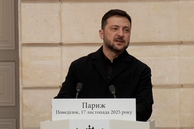 Zelensky assina em França contrato de compra de até 100 aviões de combate