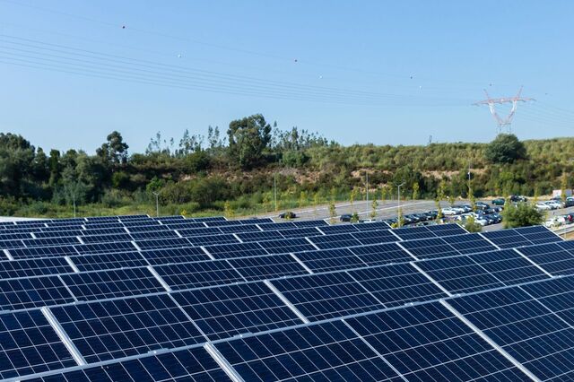 Capwatt dos Azevedo vende projetos solares na estreia ibérica de 100 milhões de fundo britânico 