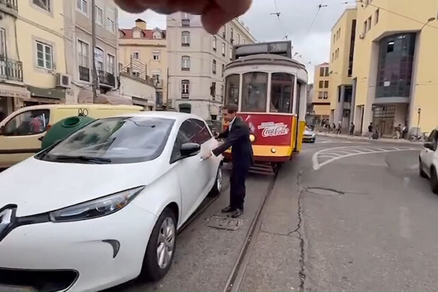 Pedro Frazão apanhado com carro estacionado em cima da linha do elétrico em Lisboa