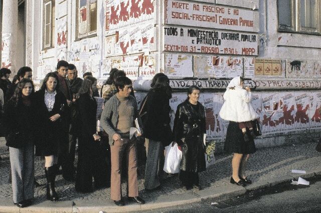 25 de Novembro: “O fim do recreio” e a lenta criação de uma economia de mercado