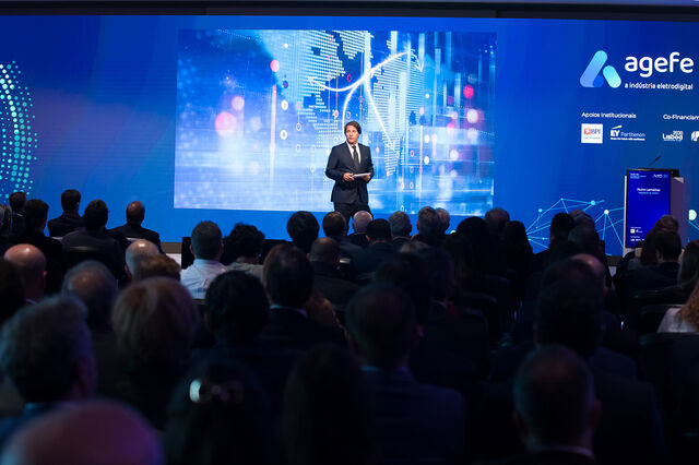AGEFE assinala 50 anos num encontro em que o futuro da indústria eletrodigital foi a debate