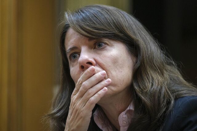 CMVM: Regulação de 'finfluencers' 'é um tema que mais tarde ou mais cedo irá surgir'