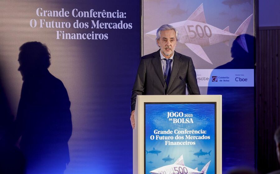 João Silva Lopes defendeu que a inteligência artificial deve estar no centro da estratégia de crescimento económico de Portugal, sublinhando a importância da inovação, do talento e do financiamento.